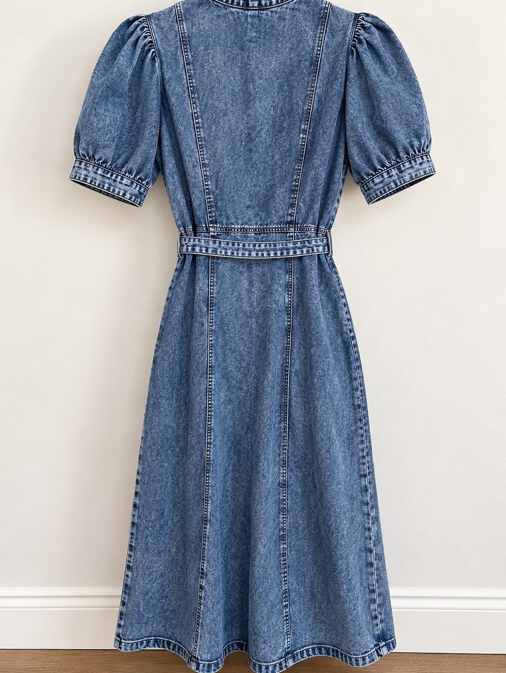 Who What Wear Acid Wash Denim Puff Sleeve Belted Midi Dress Size M - Picture 3 of 10